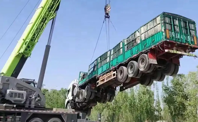 卢氏道路脱困救援案例